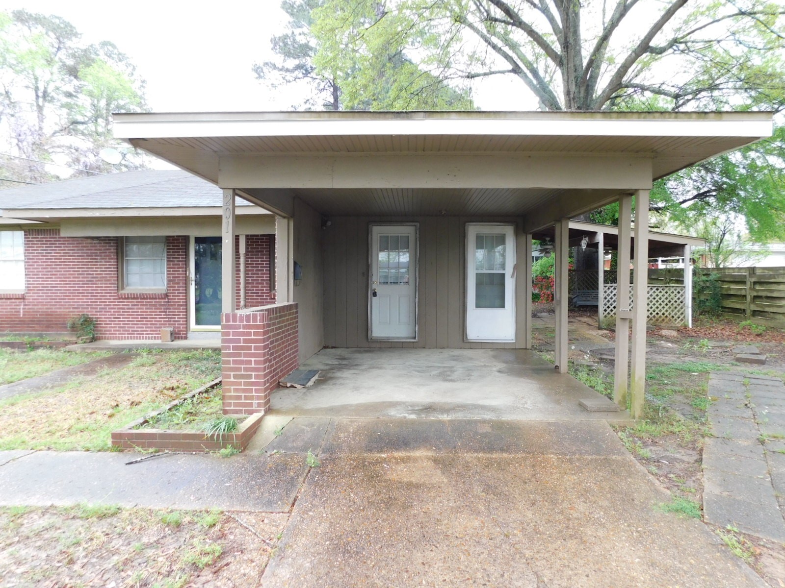 201 SE 3rd Street , Springhill, LA, 71075 | 20886237 | Realty Texas LLC