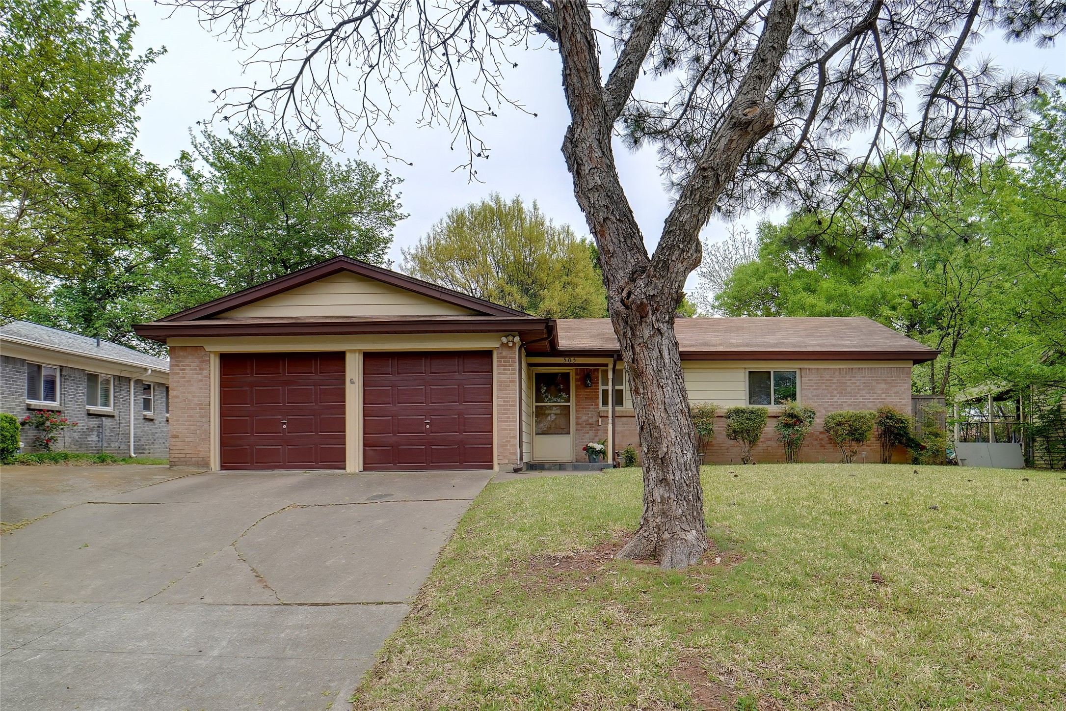 505 Oakwood Drive , Euless, TX, 76040 | 20884809 | Realty Texas LLC