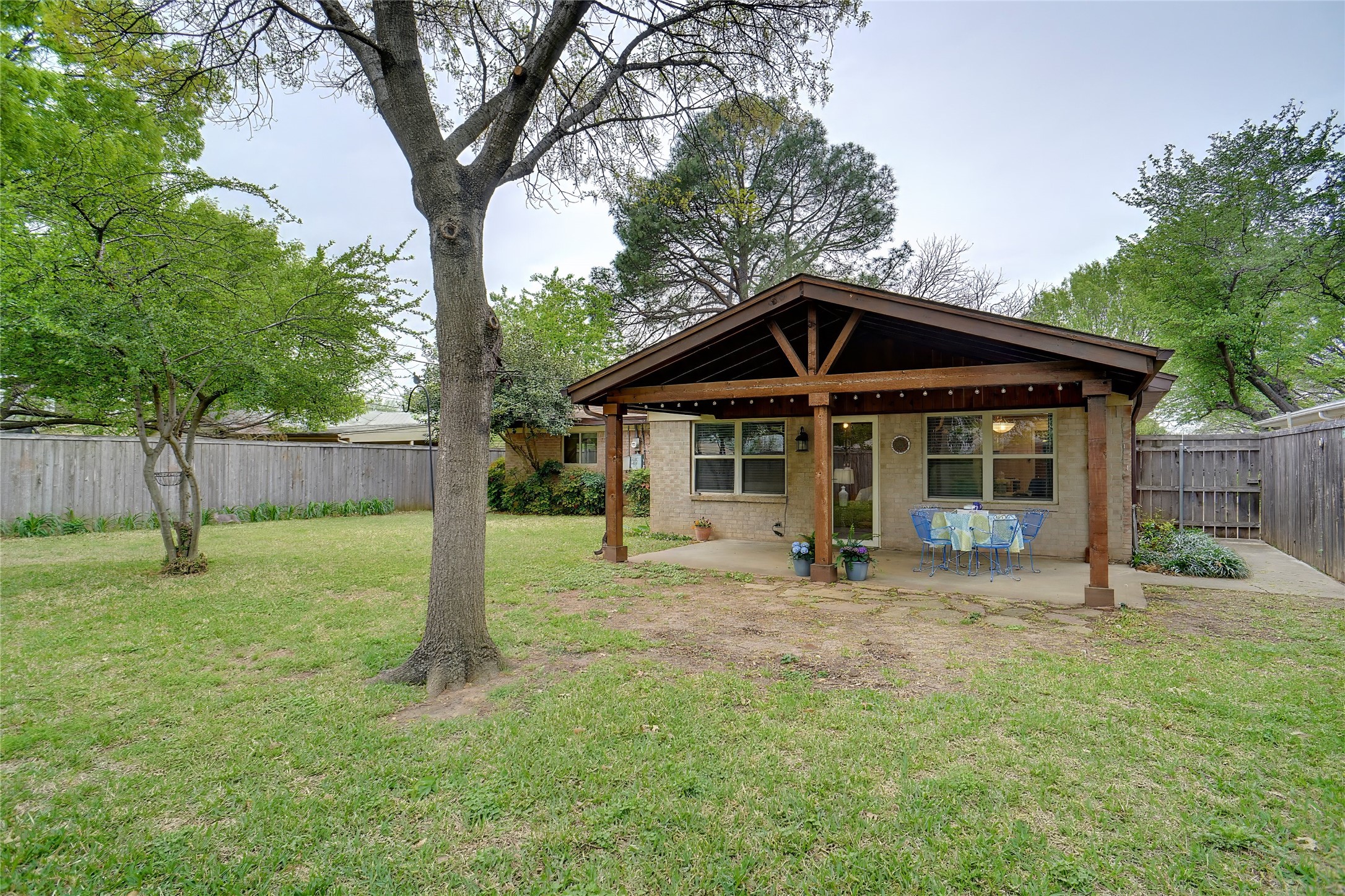505 Oakwood Drive , Euless, TX, 76040 | 20884809 | Realty Texas LLC