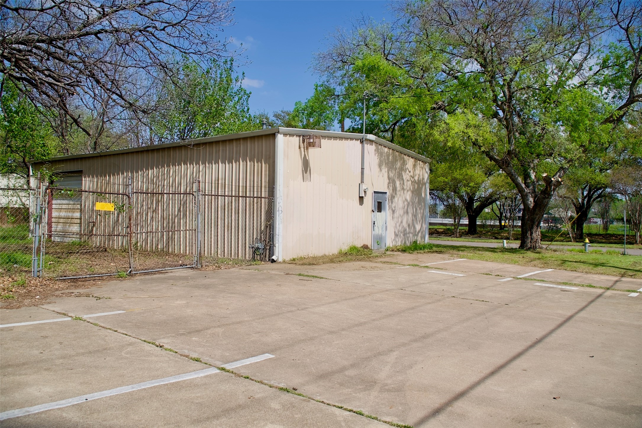 203 W Pembroke Avenue , Dallas, TX, 75208 | 20886615 | Realty Texas LLC