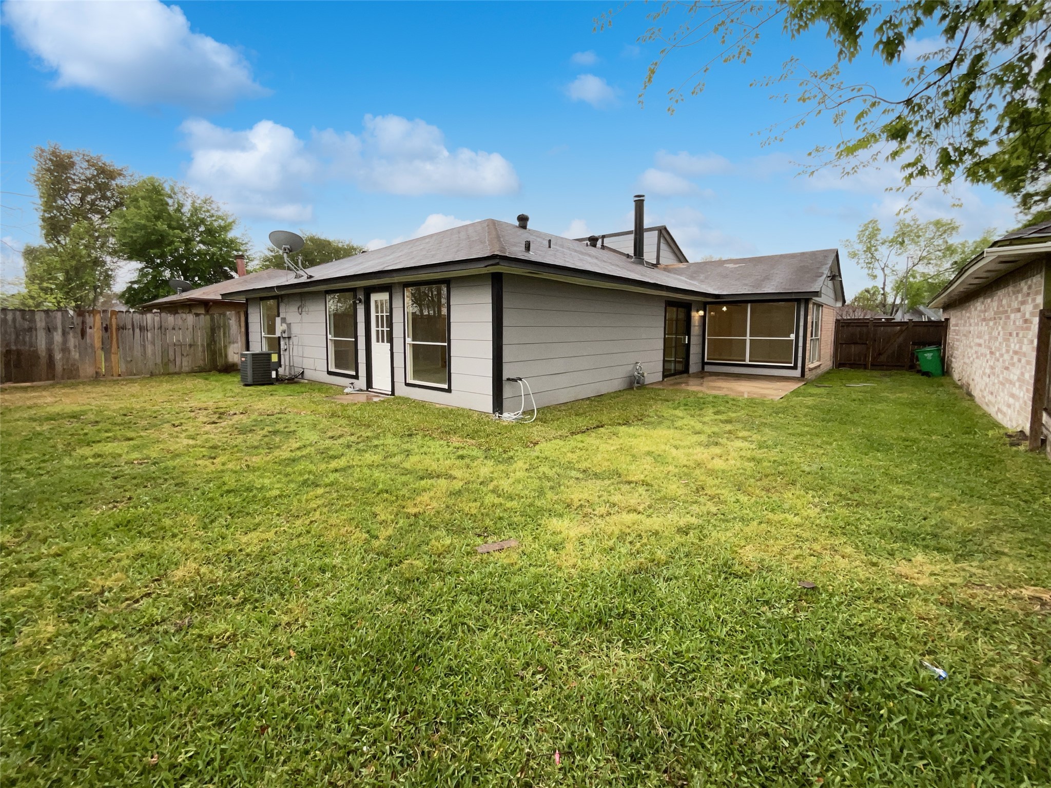7715 Loro Linda Drive , Houston, TX, 77083 | 93922368 | Realty Texas LLC