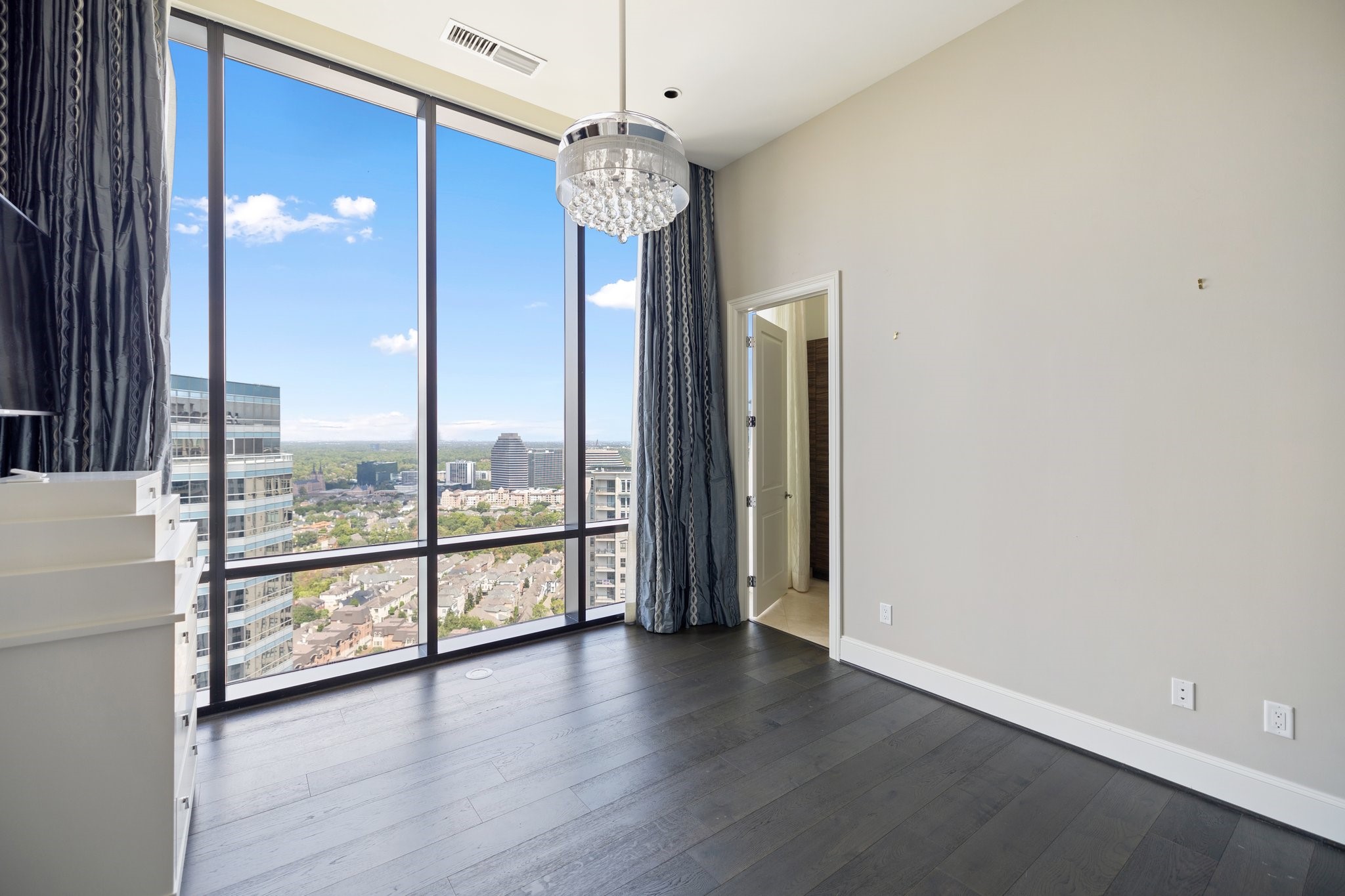 1409 Post Oak Boulevard 2702 , Houston, TX, 77056 | 10161654 | Realty Texas LLC