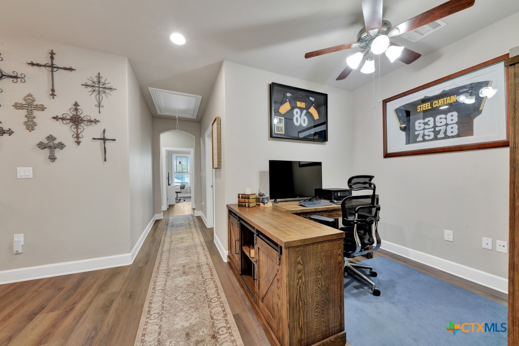 949 N Academy Avenue , New Braunfels, TX, 78130 | 574891 | Realty Texas LLC