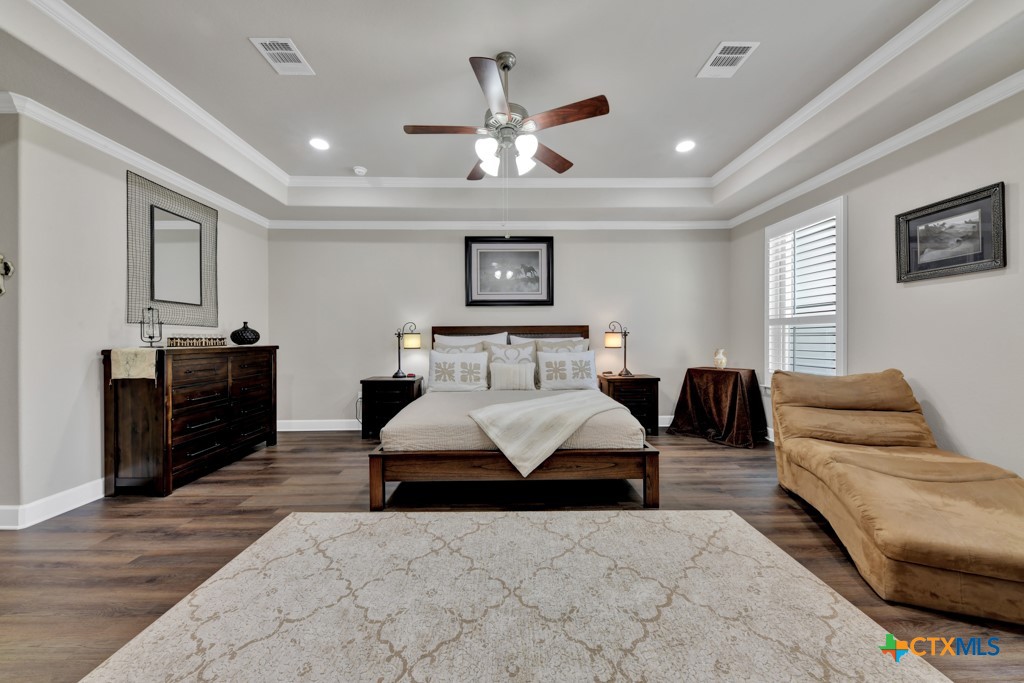 949 N Academy Avenue , New Braunfels, TX, 78130 | 574891 | Realty Texas LLC