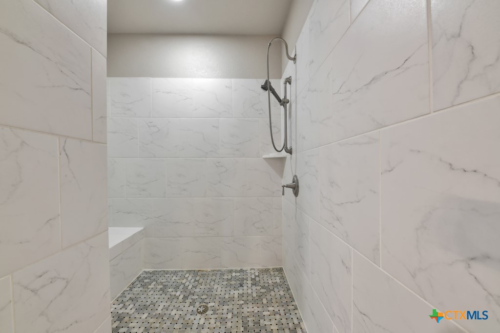 949 N Academy Avenue , New Braunfels, TX, 78130 | 574891 | Realty Texas LLC