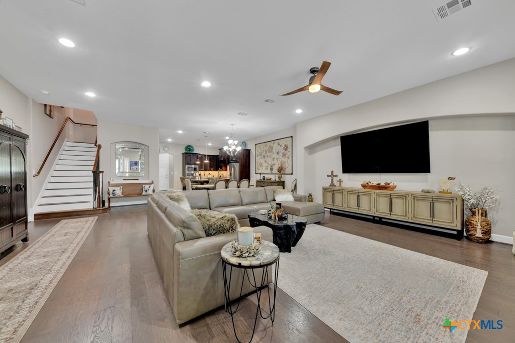 949 N Academy Avenue , New Braunfels, TX, 78130 | 574891 | Realty Texas LLC