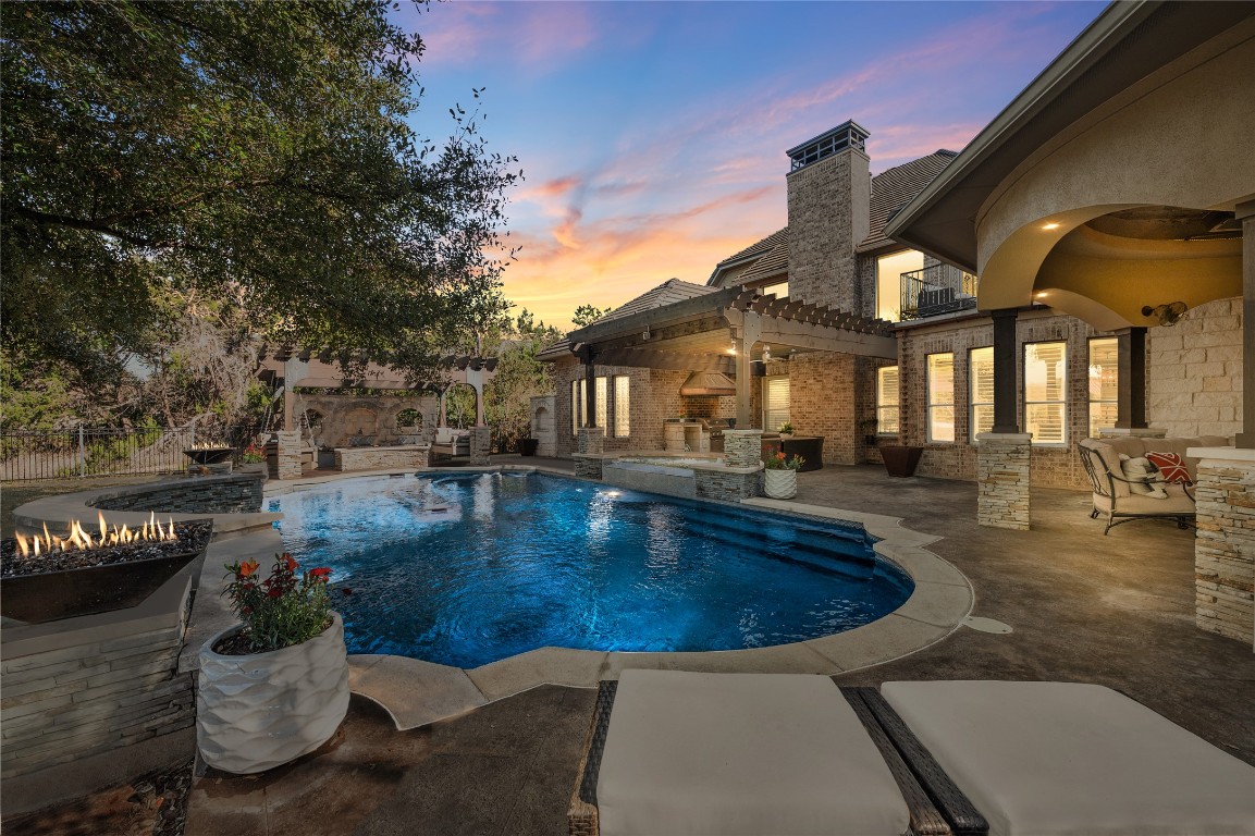 11700 Eagles Glen Drive , Austin, TX, 78732 | 7291728 | Realty Texas LLC