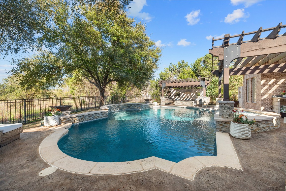 11700 Eagles Glen Drive , Austin, TX, 78732 | 7291728 | Realty Texas LLC