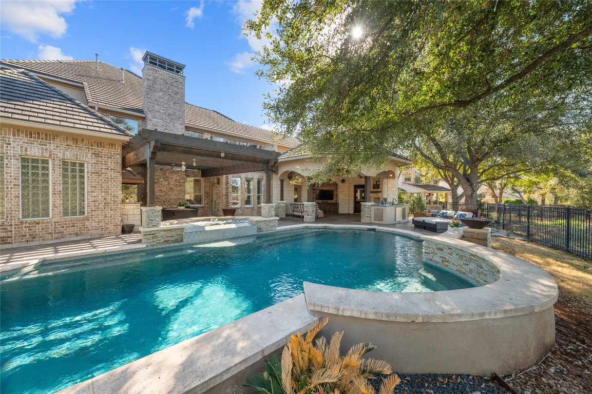11700 Eagles Glen Drive , Austin, TX, 78732 | 7291728 | Realty Texas LLC