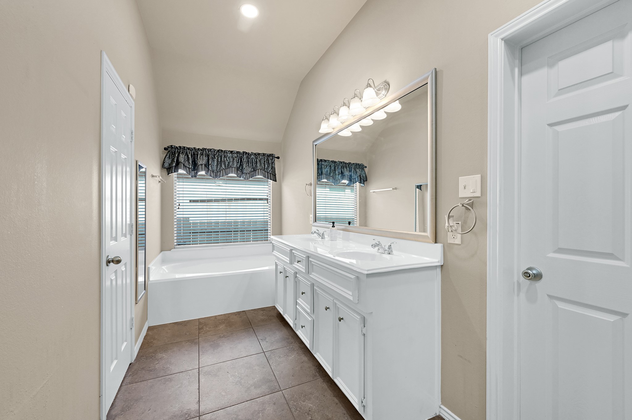 16014 Coco Shores Court , Houston, TX, 77044 | 79024258 | Realty Texas LLC