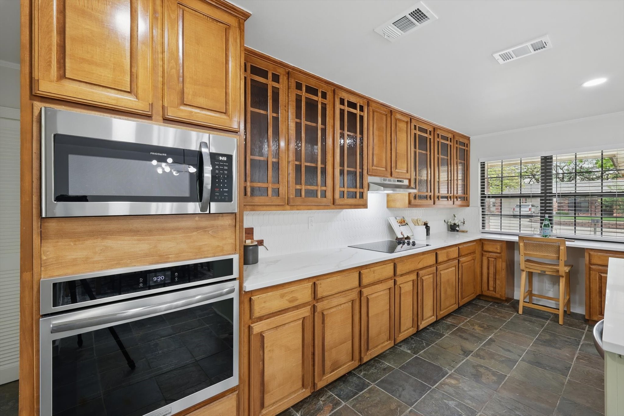 76 Stonegate Drive , Bedford, TX, 76022 | 20887130 | Realty Texas LLC
