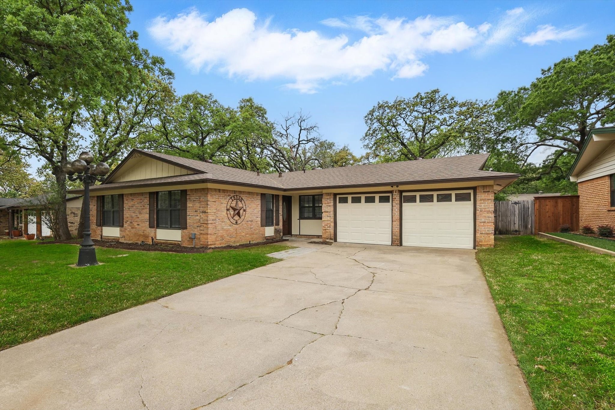 76 Stonegate Drive , Bedford, TX, 76022 | 20887130 | Realty Texas LLC