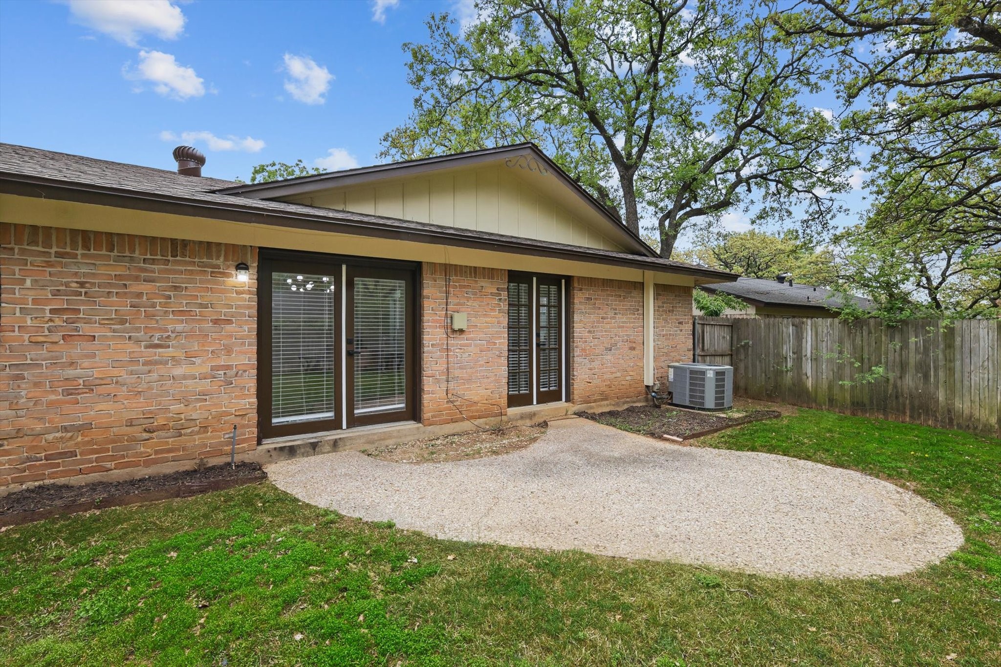 76 Stonegate Drive , Bedford, TX, 76022 | 20887130 | Realty Texas LLC