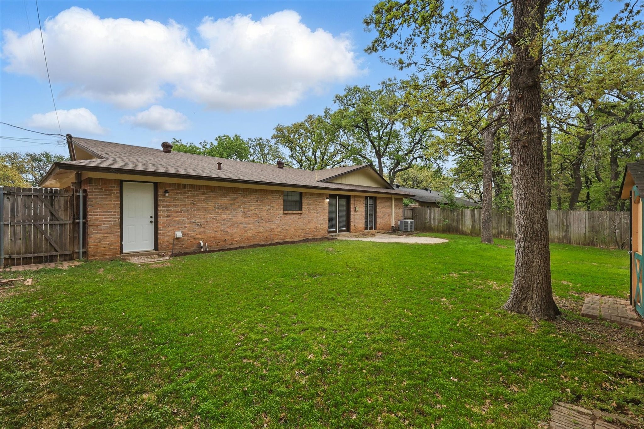 76 Stonegate Drive , Bedford, TX, 76022 | 20887130 | Realty Texas LLC
