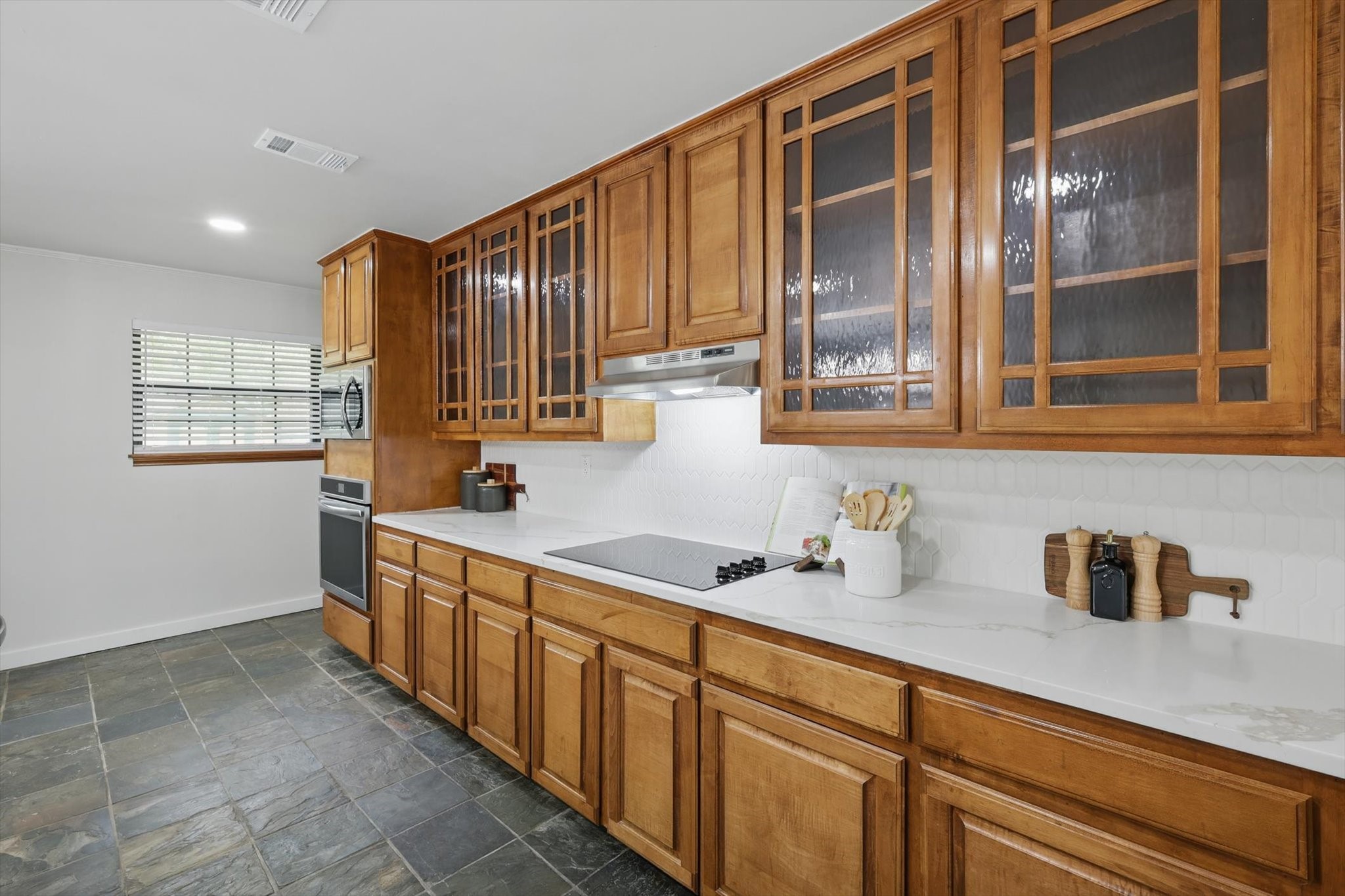 76 Stonegate Drive , Bedford, TX, 76022 | 20887130 | Realty Texas LLC