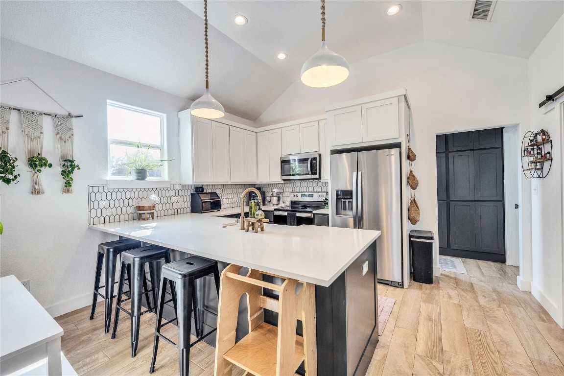 15 Sweetwater Circle , Wimberley, TX, 78676 | 9561702 | Realty Texas LLC