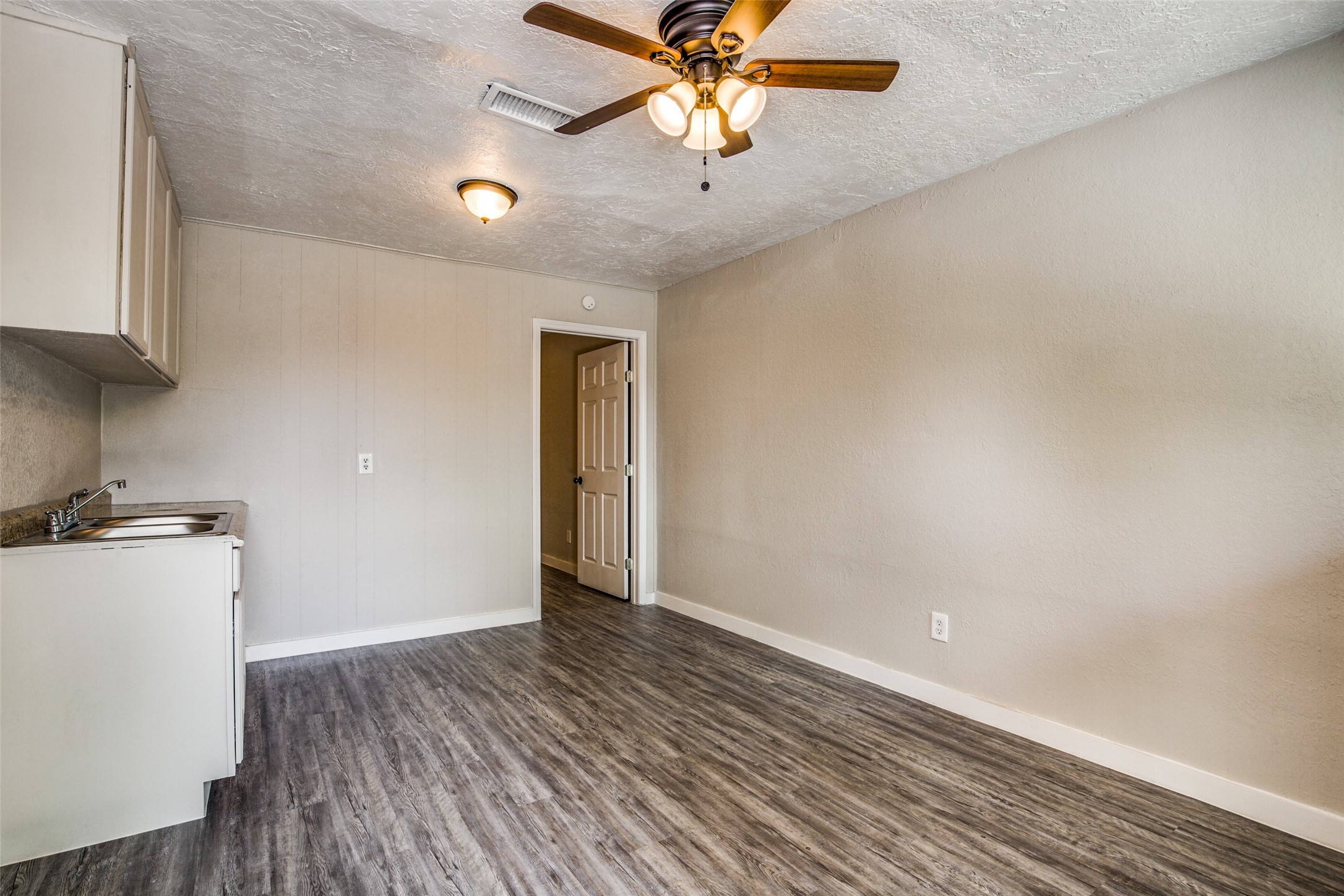 4820 Oak Ave Street 6 , Pasadena, TX, 77503 | 92724586 | Realty Texas LLC