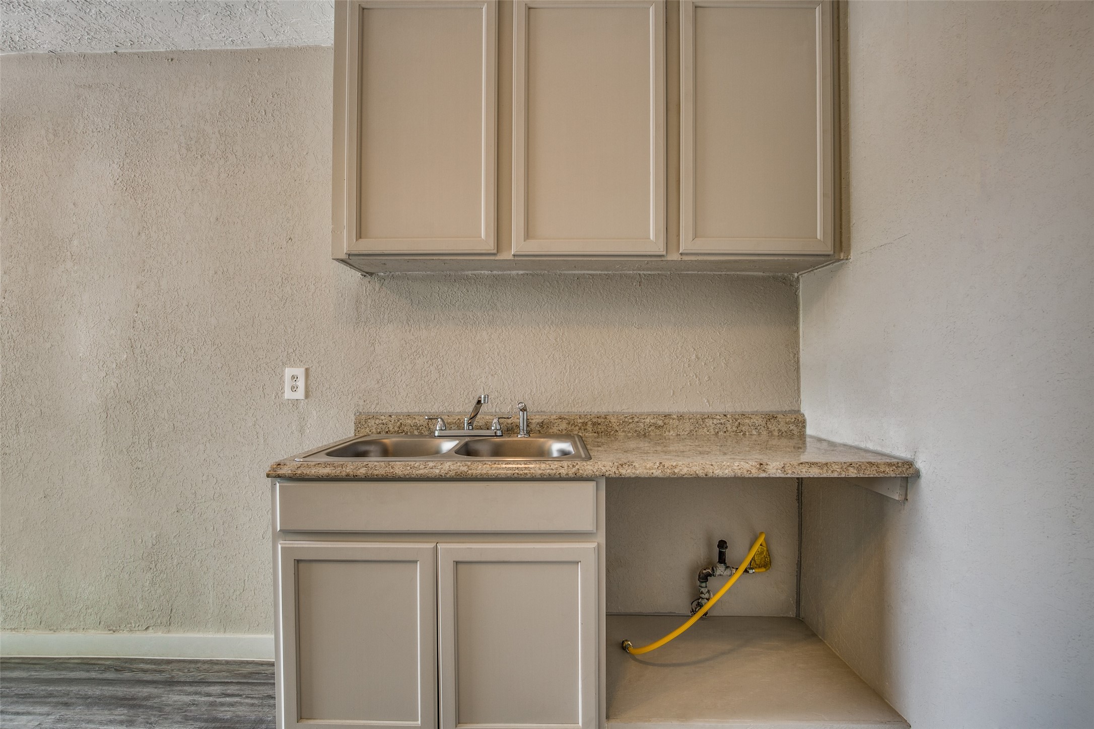 4820 Oak Ave Street 6 , Pasadena, TX, 77503 | 92724586 | Realty Texas LLC