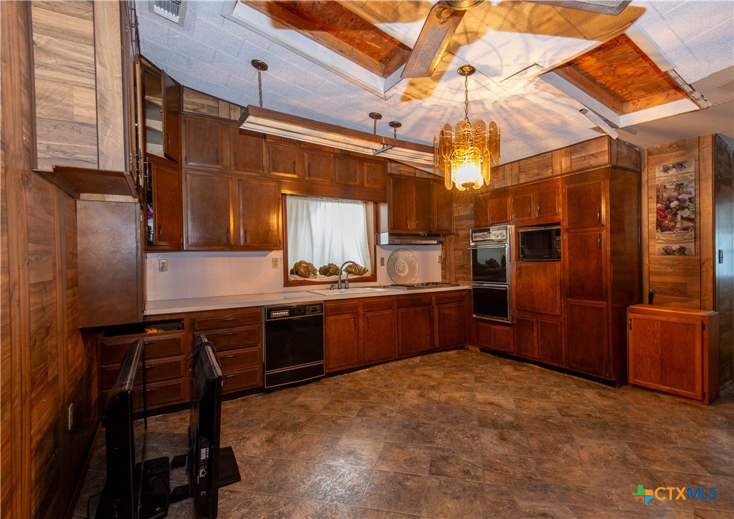 109 S Monroe Street , McGregor, TX, 76657 | 574935 | Realty Texas LLC