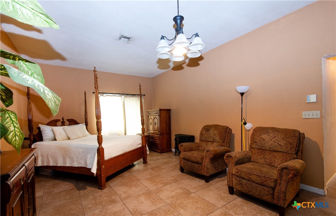 109 S Monroe Street , McGregor, TX, 76657 | 574935 | Realty Texas LLC
