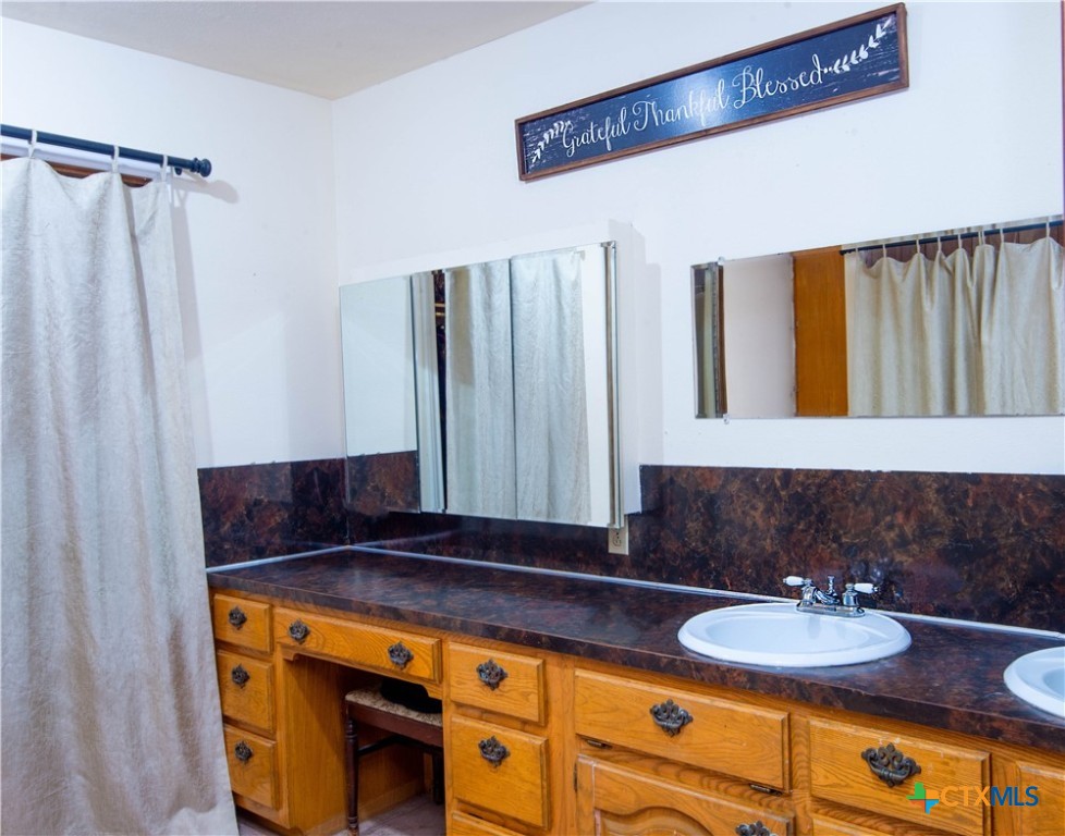 109 S Monroe Street , McGregor, TX, 76657 | 574935 | Realty Texas LLC