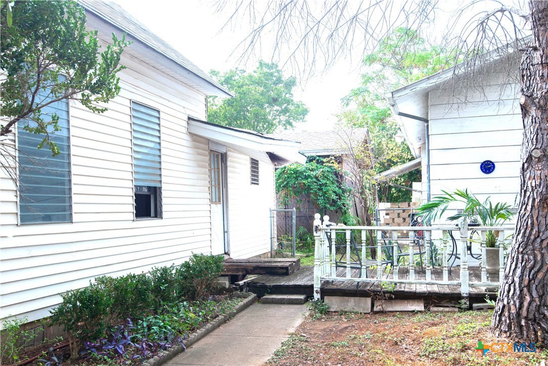 109 S Monroe Street , McGregor, TX, 76657 | 574935 | Realty Texas LLC