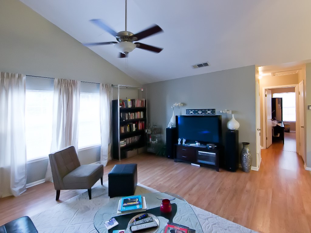 3304 S Oak Drive B , Austin, TX, 78704 | 5377890 | Realty Texas LLC