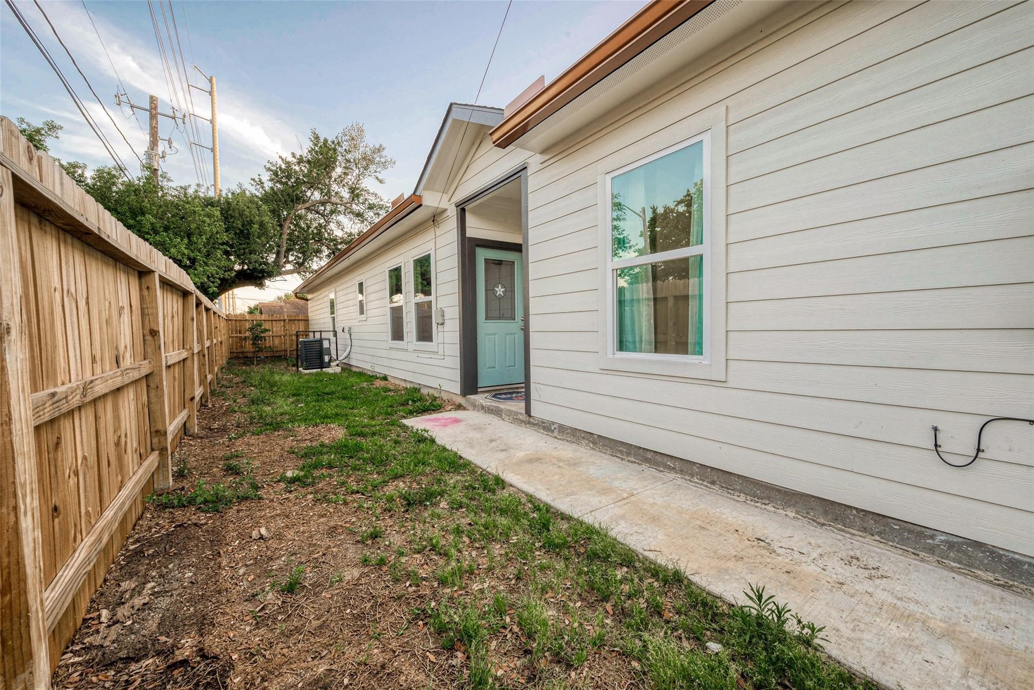 336 De Haven Street , Houston, TX, 77029 | 13102571 | Realty Texas LLC