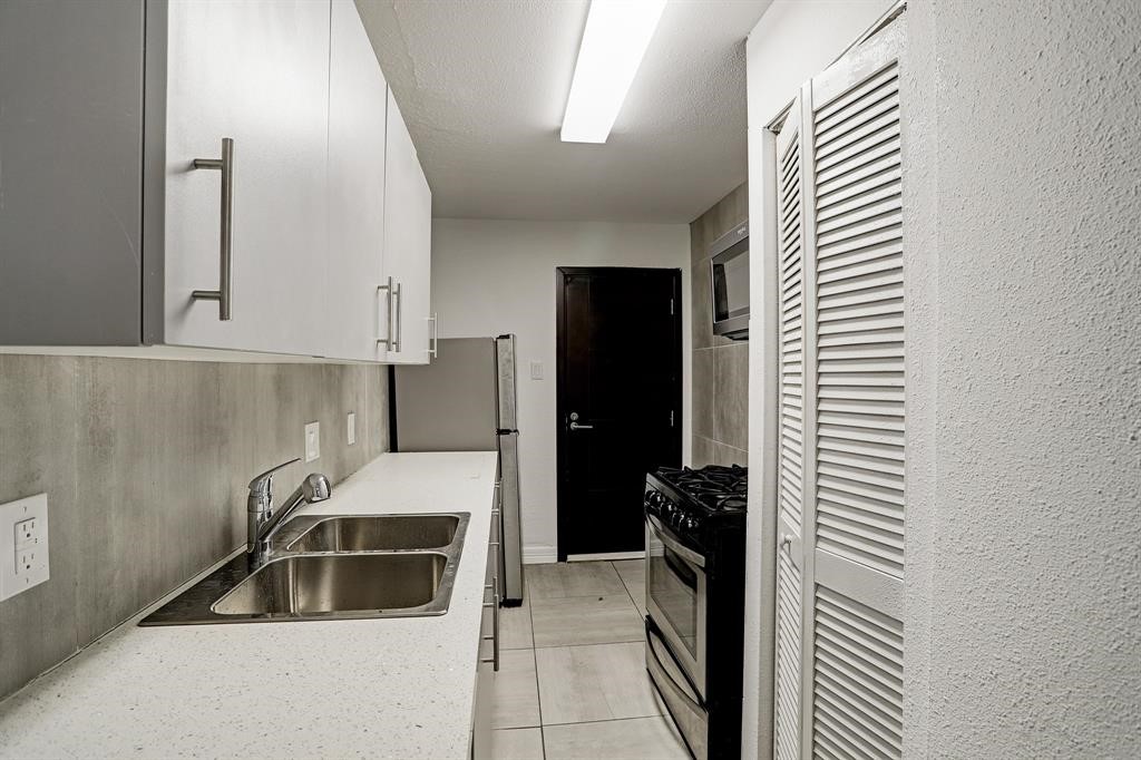 2621 Peckham Street 4 , Houston, TX, 77098 | 69908581 | Realty Texas LLC