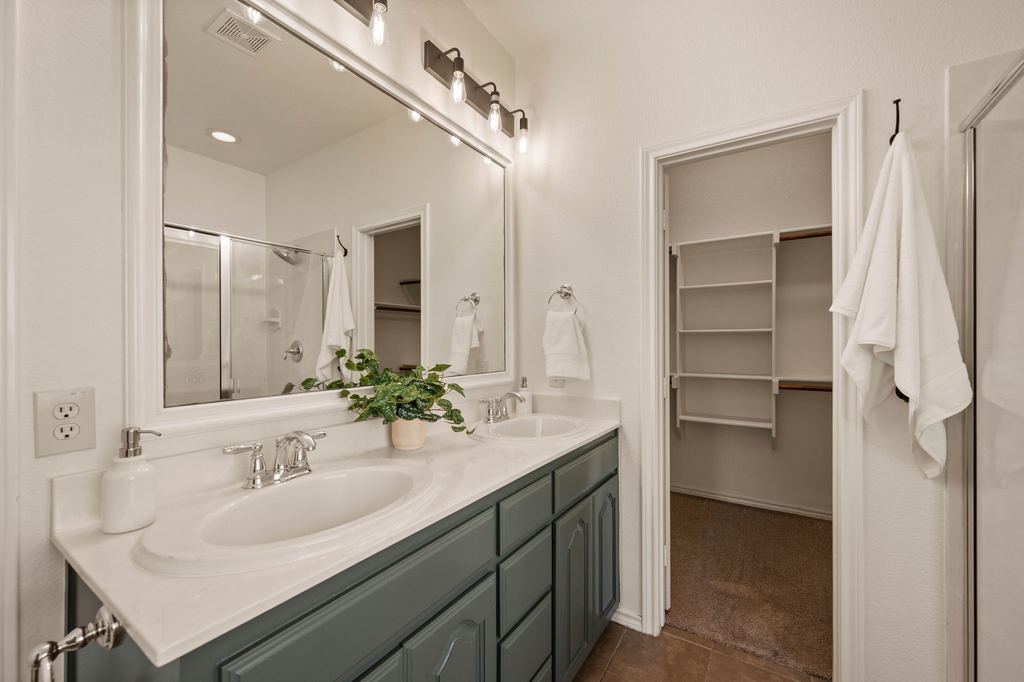 1109 Central Village Drive , Denton, TX, 76210 | 20888262 | Realty Texas LLC