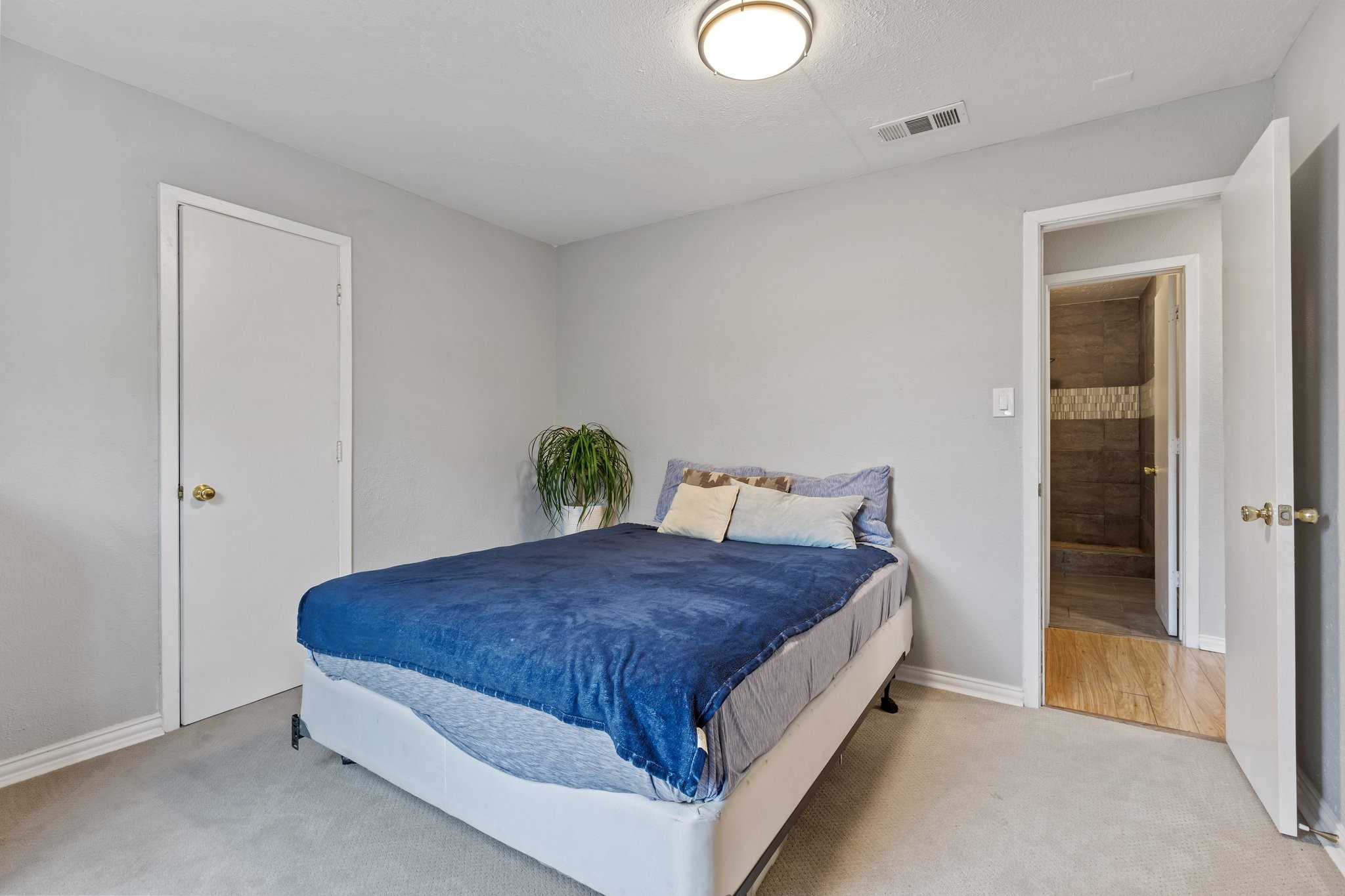 4131 Odessa Street , Dallas, TX, 75212 | 20888976 | Realty Texas LLC