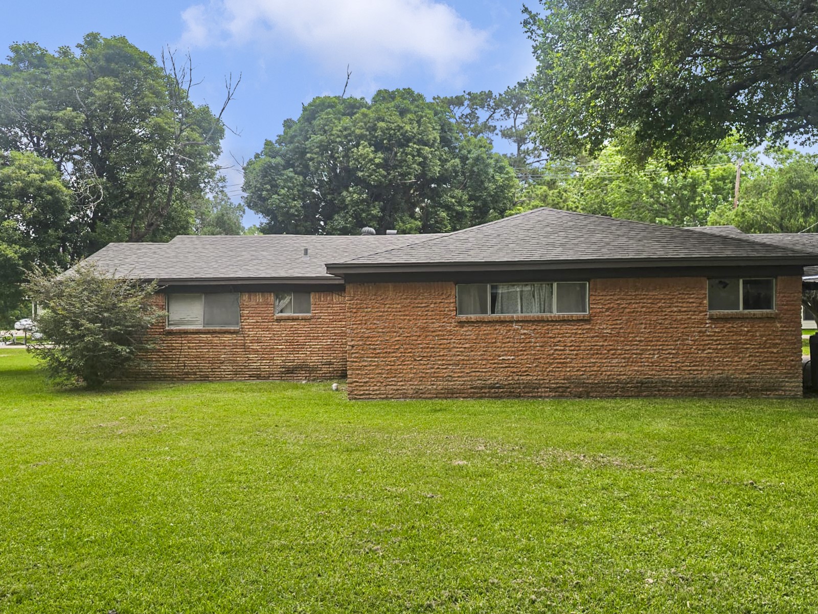 2509 Bayou Avenue , Baytown, TX, 77520 | 88110600 | Realty Texas LLC
