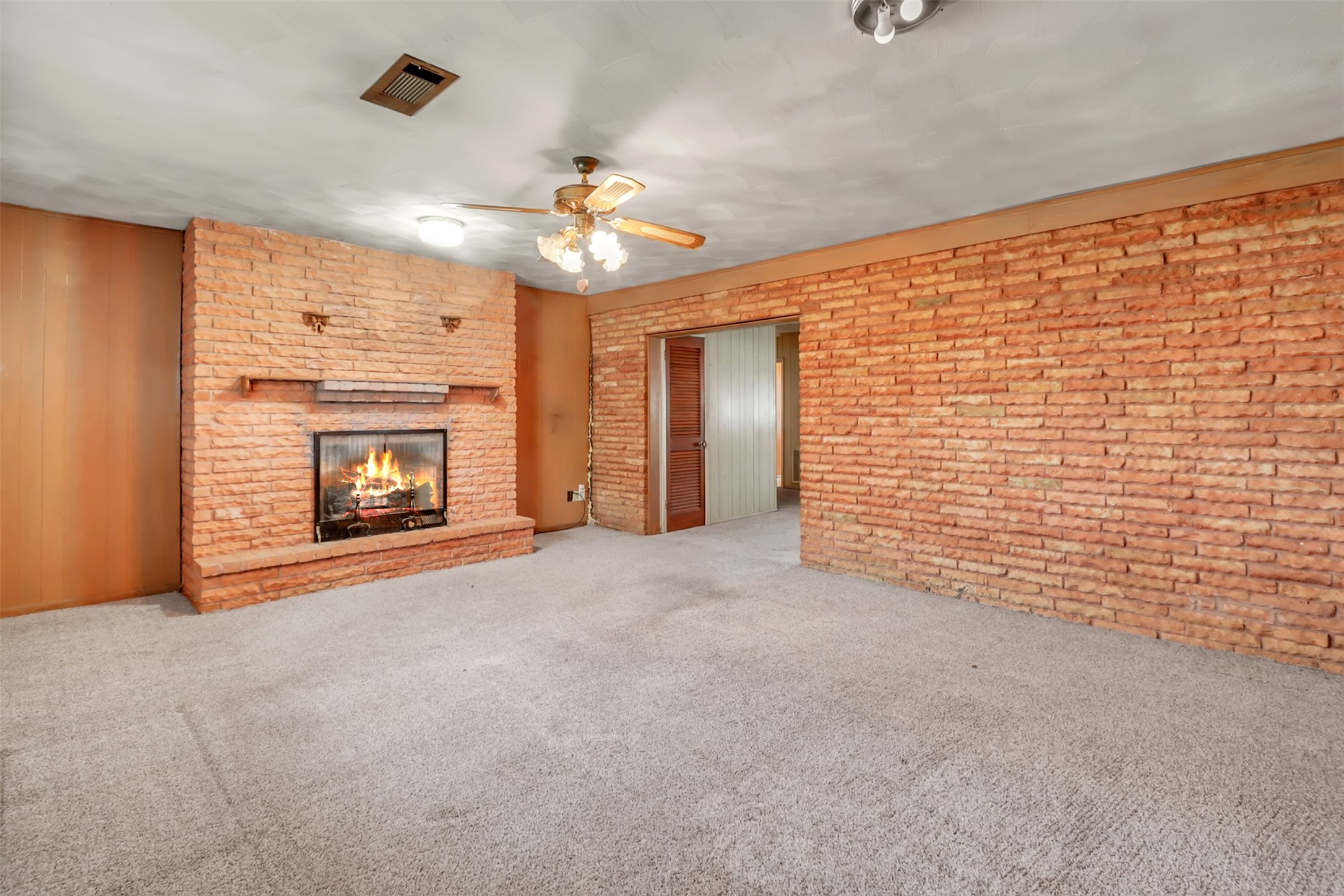 2509 Bayou Avenue , Baytown, TX, 77520 | 88110600 | Realty Texas LLC