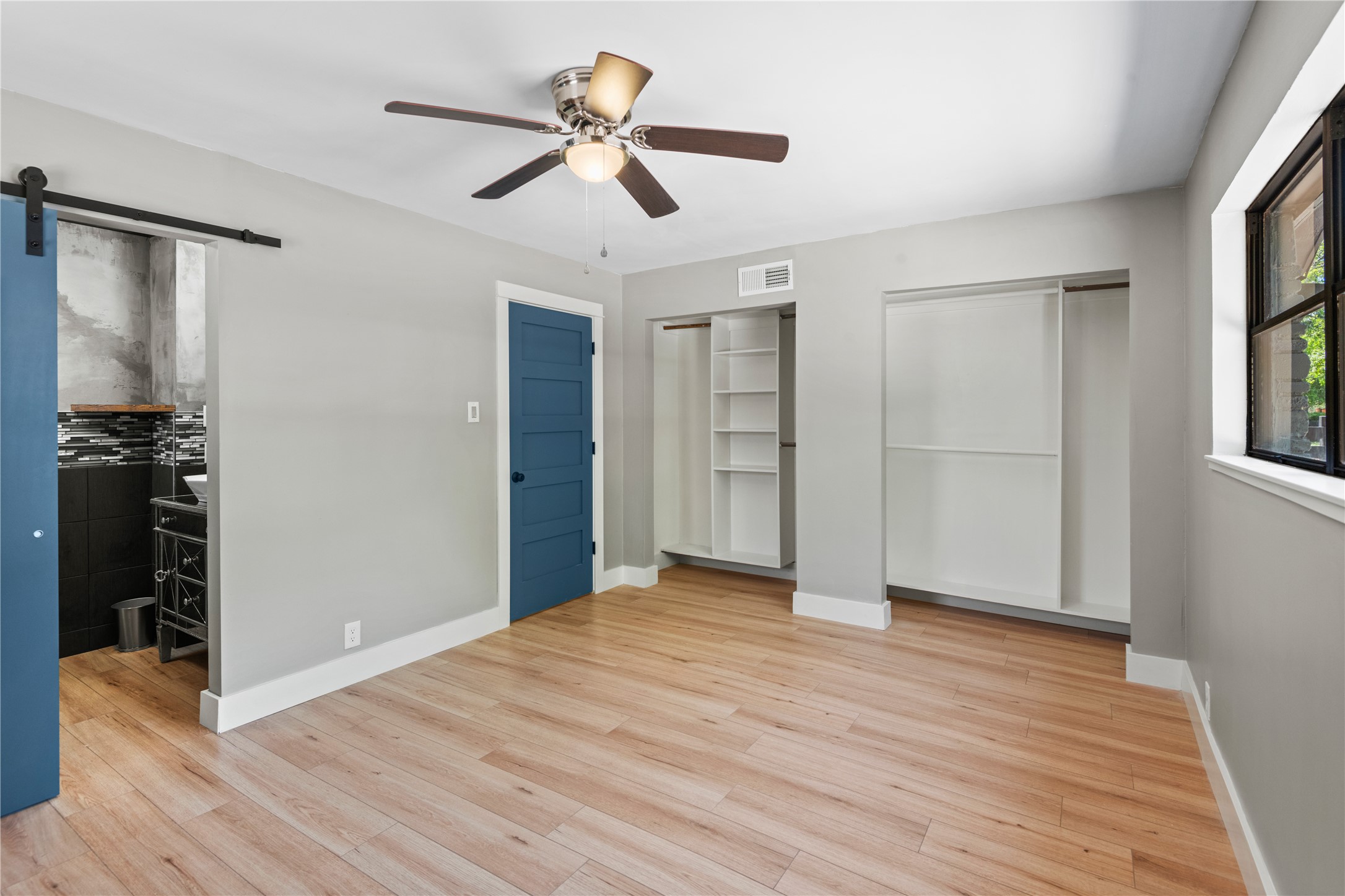 307 Dickey Drive , Euless, TX, 76040 | 20886735 | Realty Texas LLC