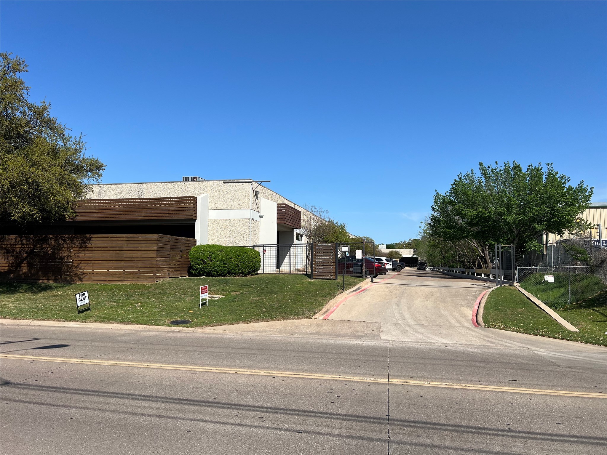 10606 Shady Trail 108 , Dallas, TX, 75220 | 20890178 | Realty Texas LLC