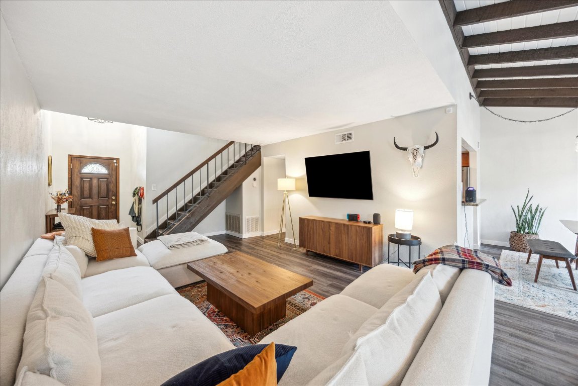 8900 Parkfield Drive B , Austin, TX, 78758 | 2476358 | Realty Texas LLC