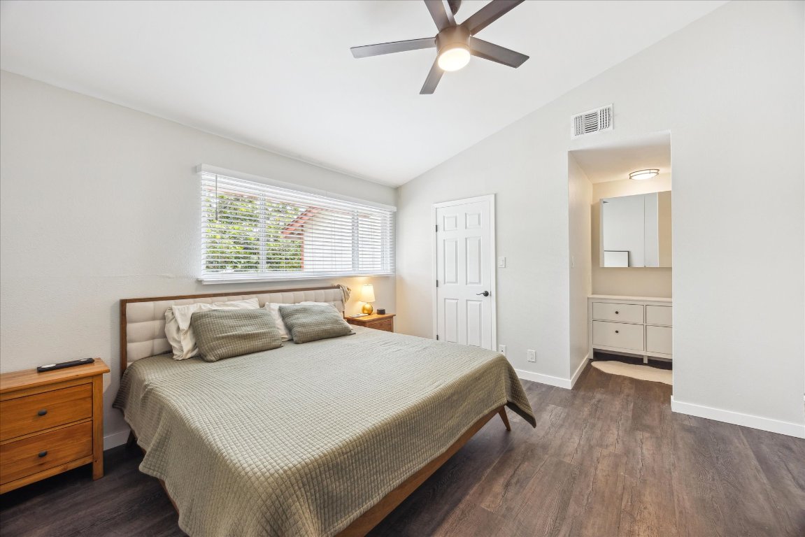 8900 Parkfield Drive B , Austin, TX, 78758 | 2476358 | Realty Texas LLC