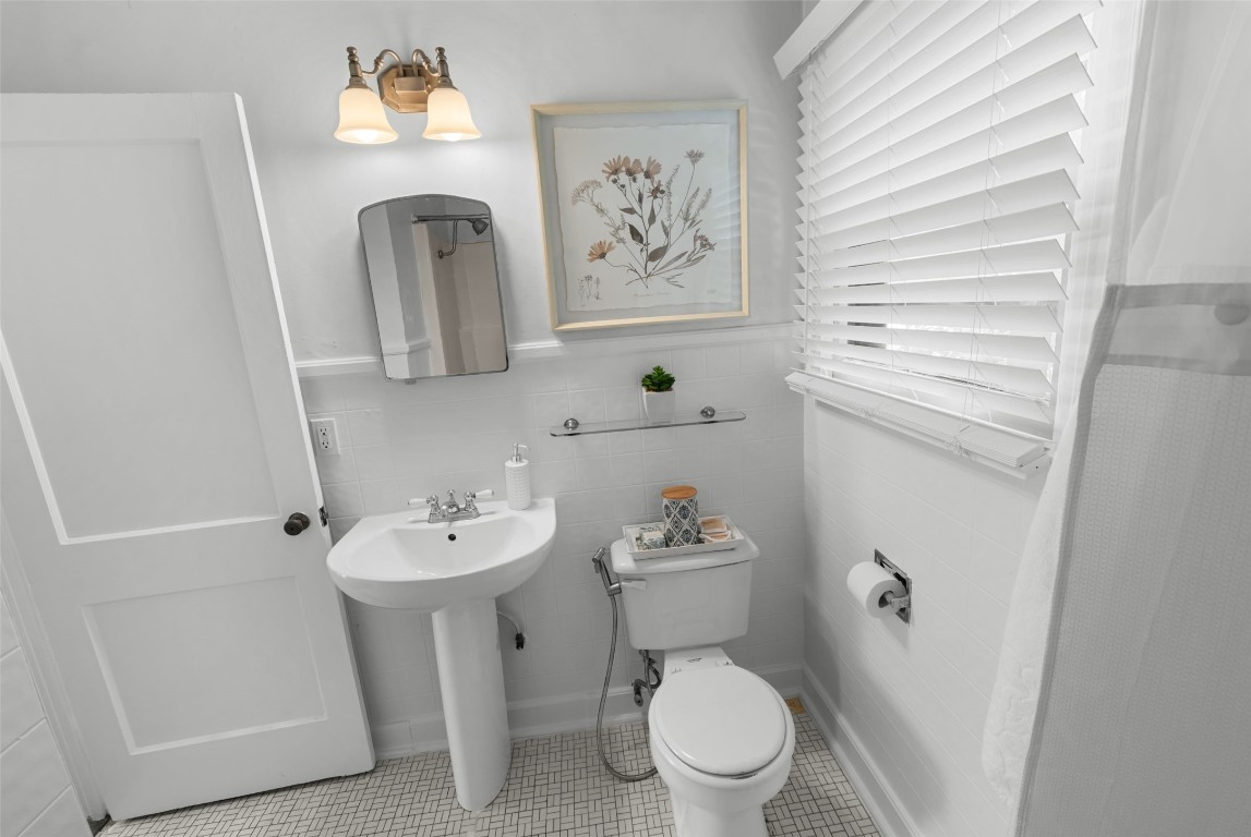 2108 Rountree Drive , Austin, TX, 78722 | 3771946 | Realty Texas LLC