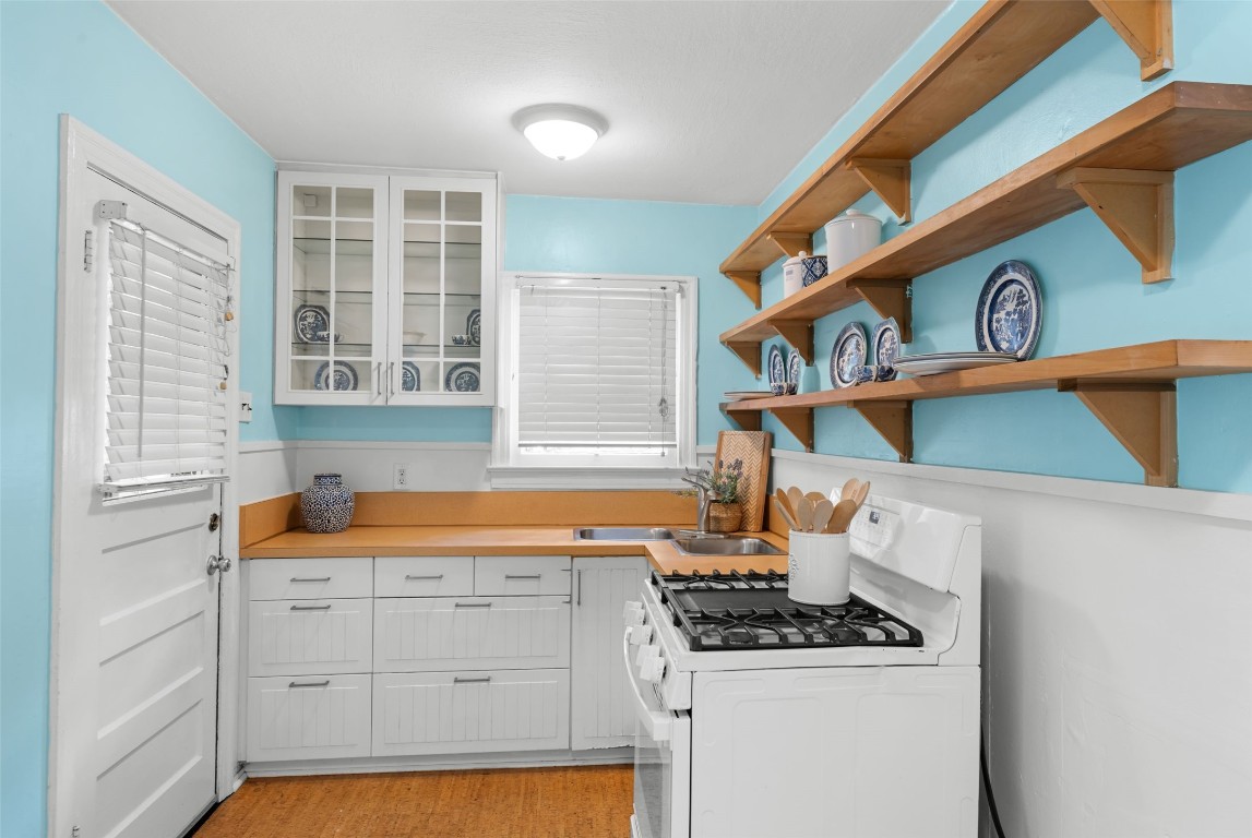 2108 Rountree Drive , Austin, TX, 78722 | 3771946 | Realty Texas LLC