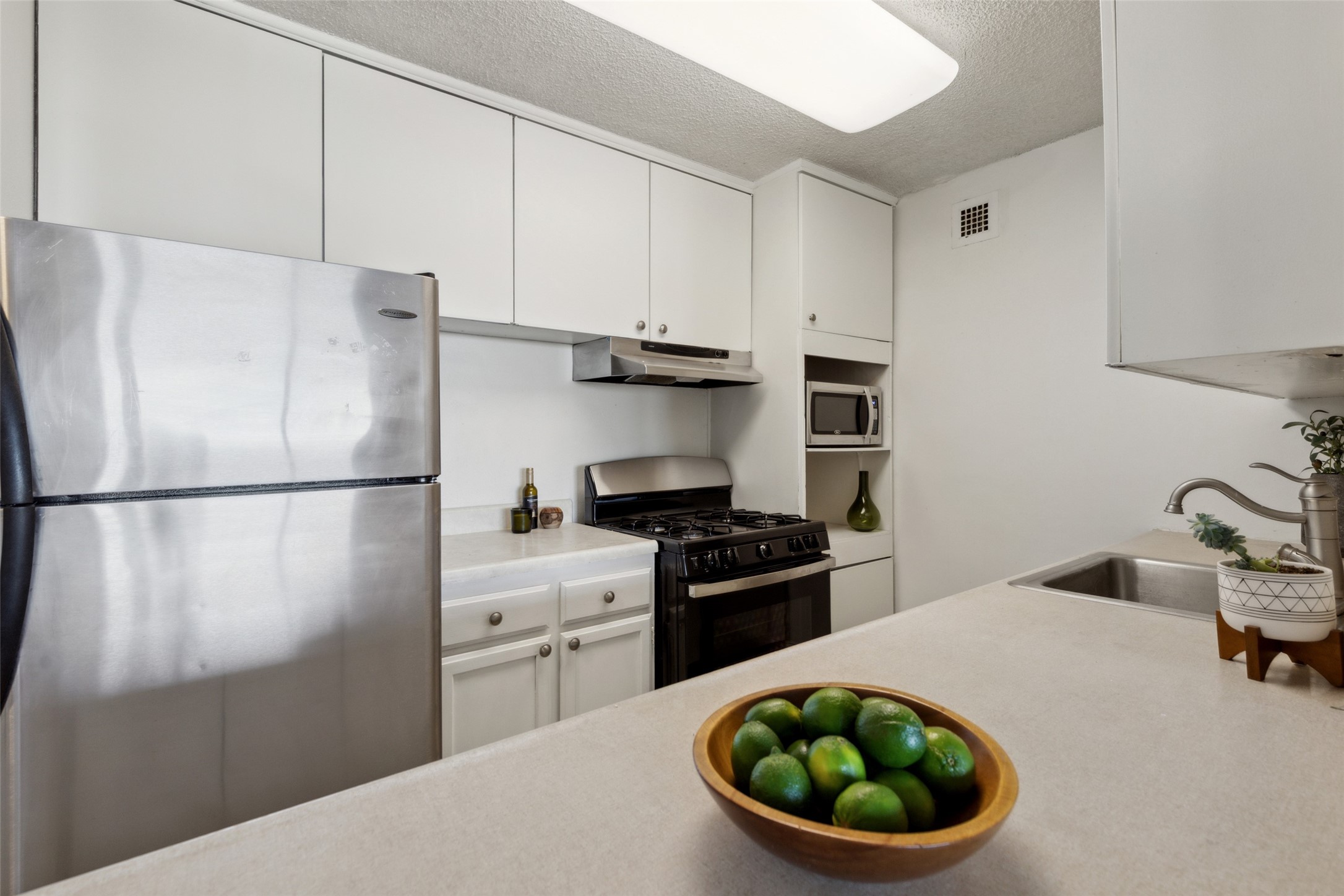 3883 Turtle Creek Boulevard 1716 , Dallas, TX, 75219 | 20889048 | Realty Texas LLC