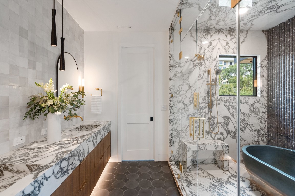 1106 W Monroe Street , Austin, TX, 78704 | 7408168 | Realty Texas LLC