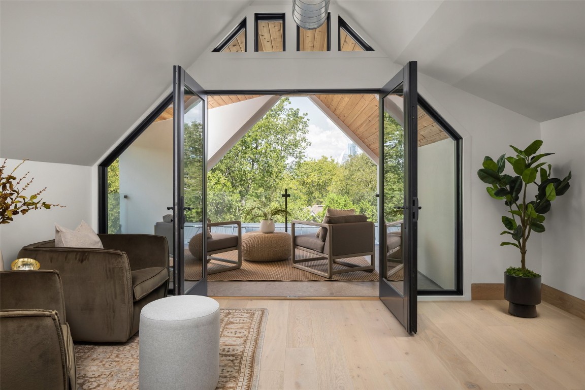 1106 W Monroe Street , Austin, TX, 78704 | 7408168 | Realty Texas LLC