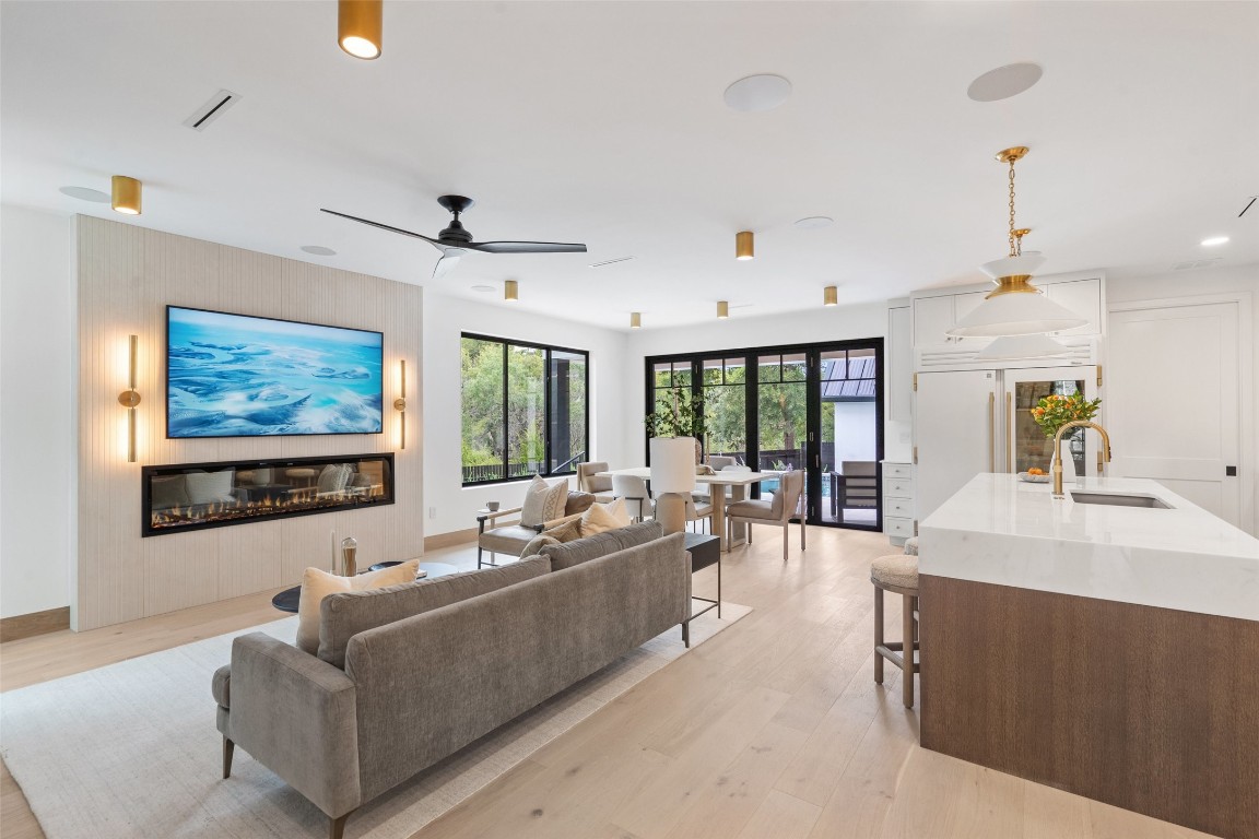 1106 W Monroe Street , Austin, TX, 78704 | 7408168 | Realty Texas LLC