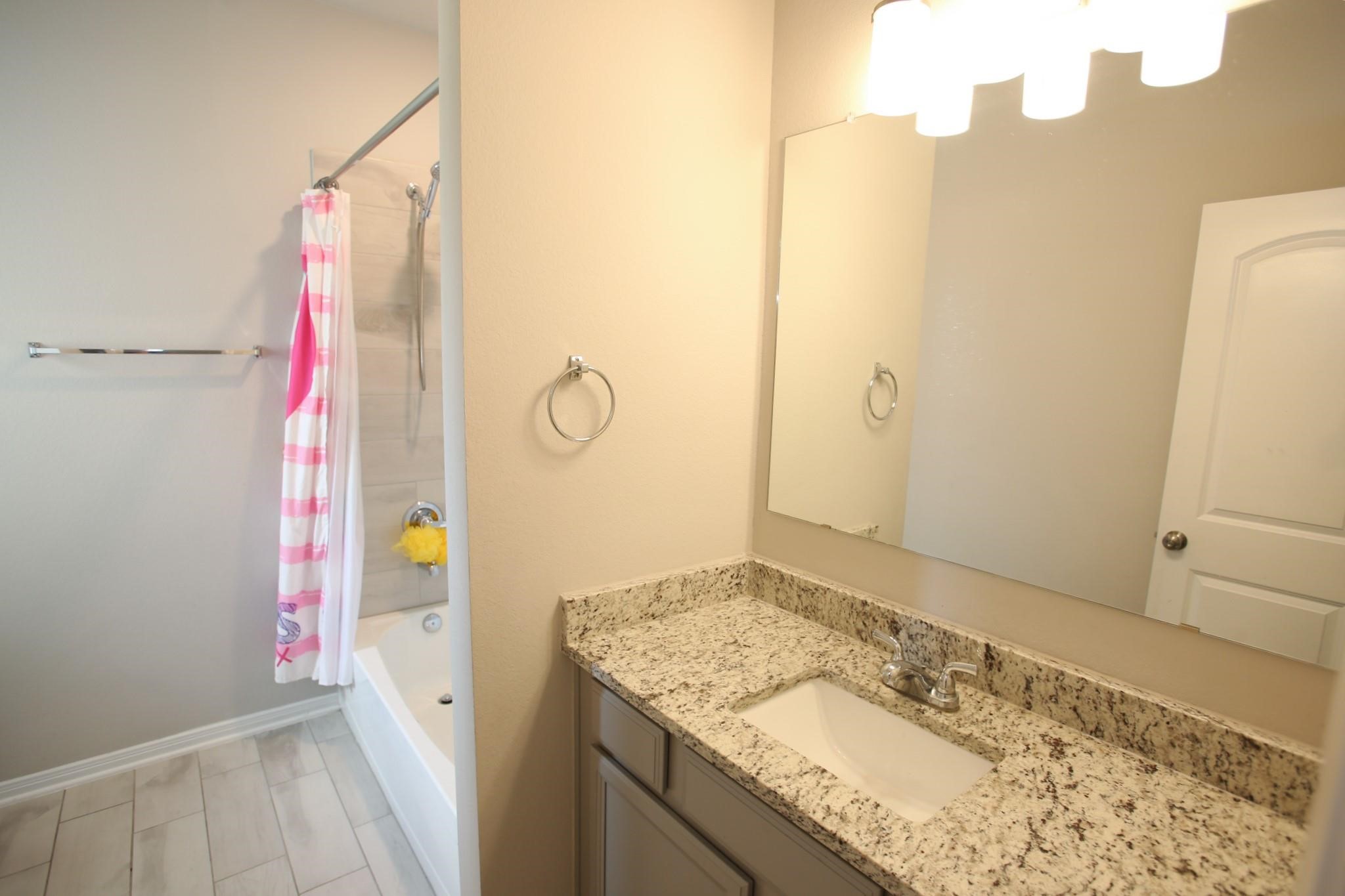 115 Austin Road , Angleton, TX, 77515 | 17365898 | Realty Texas LLC