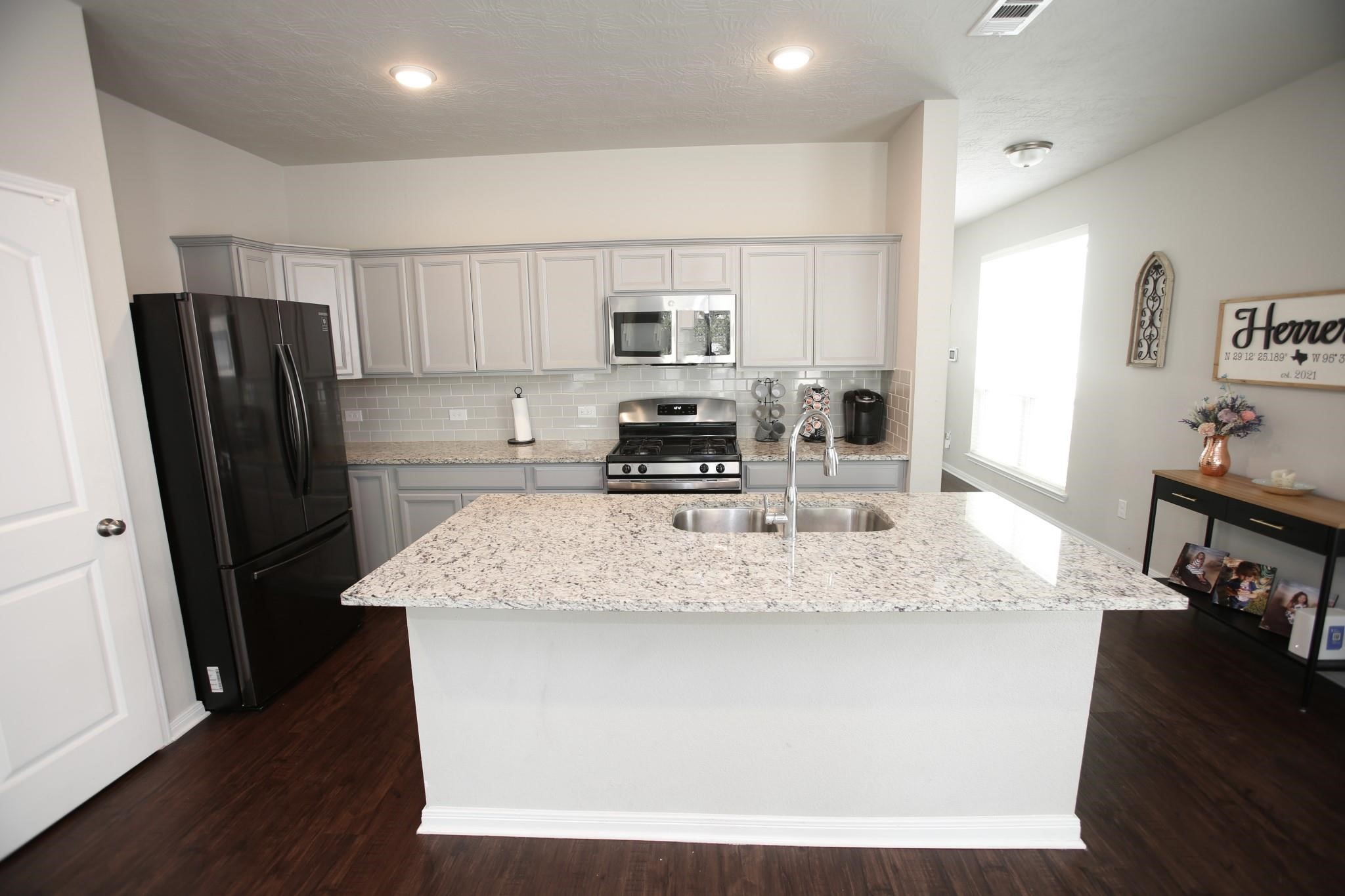 115 Austin Road , Angleton, TX, 77515 | 17365898 | Realty Texas LLC