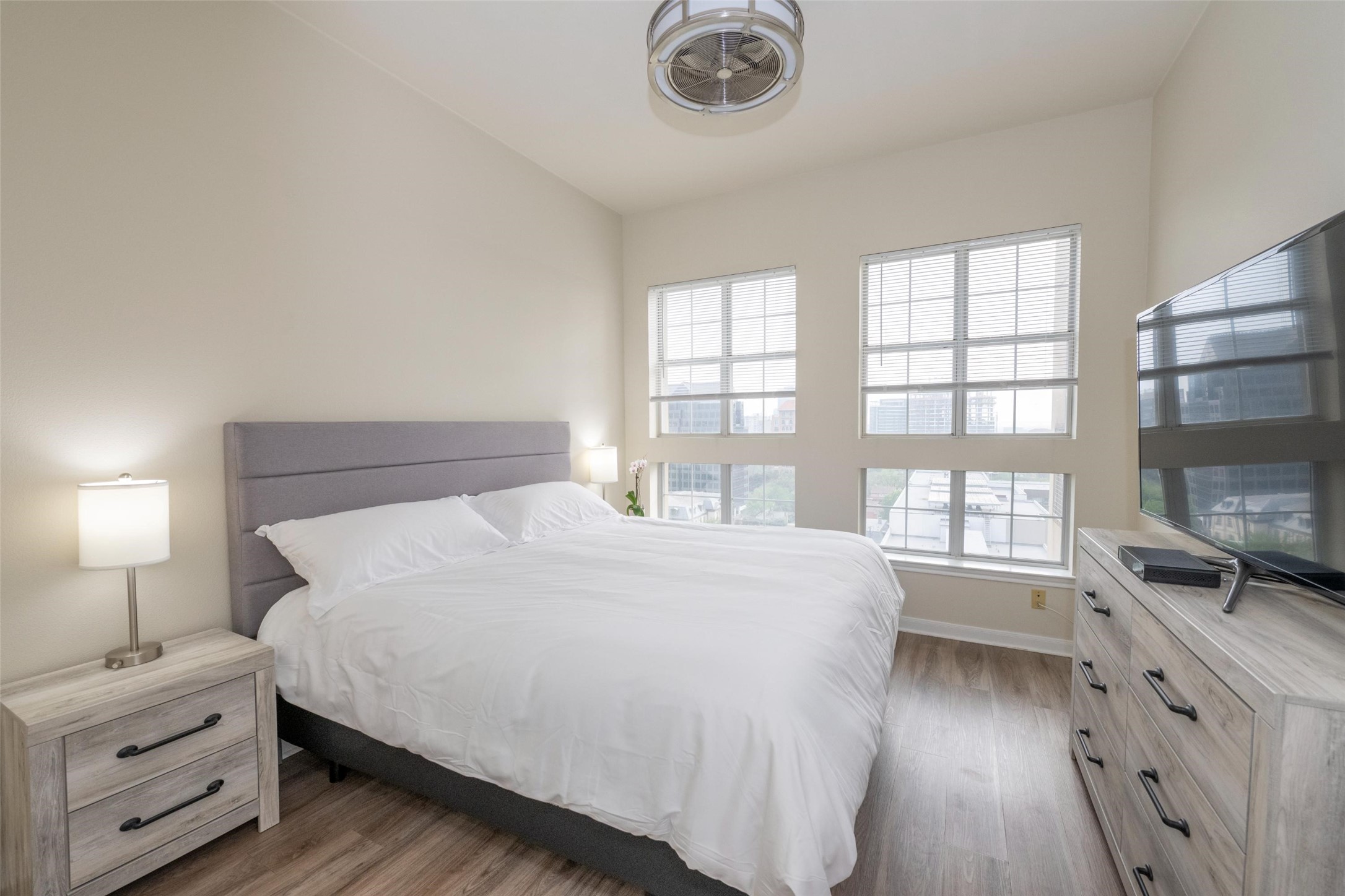 3225 Turtle Creek Boulevard 1214 , Dallas, TX, 75219 | 20884504 | Realty Texas LLC