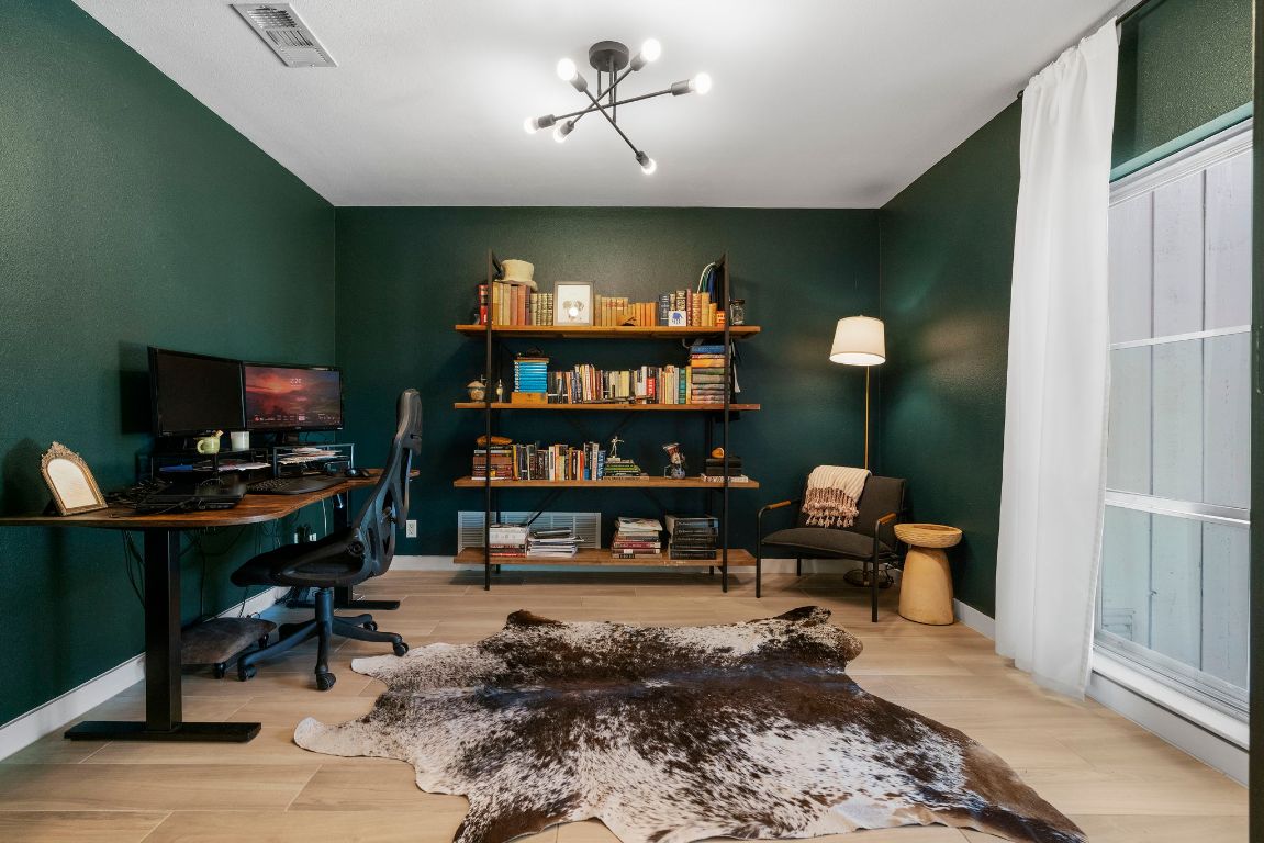 10100 Dobbin Drive , Austin, TX, 78748 | 6357151 | Realty Texas LLC