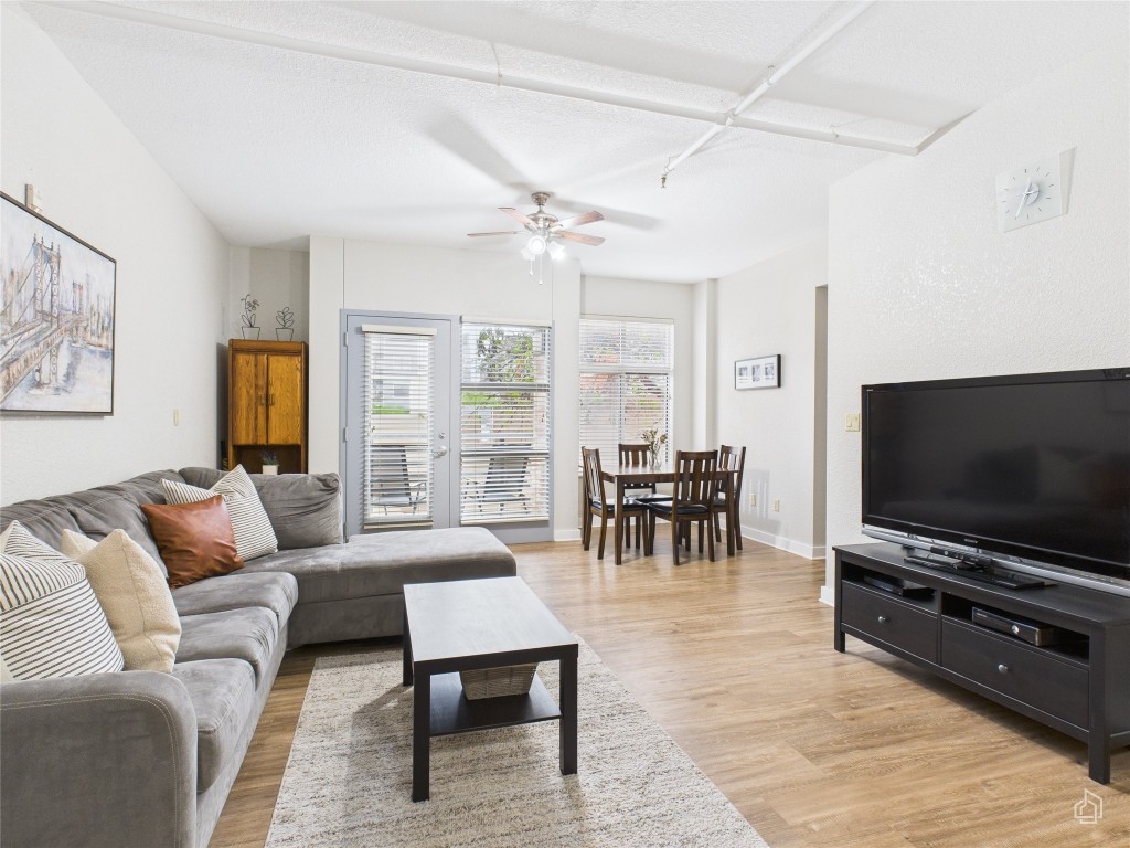 711 W 26th Street 407 , Austin, TX, 78705 | 3092620 | Realty Texas LLC