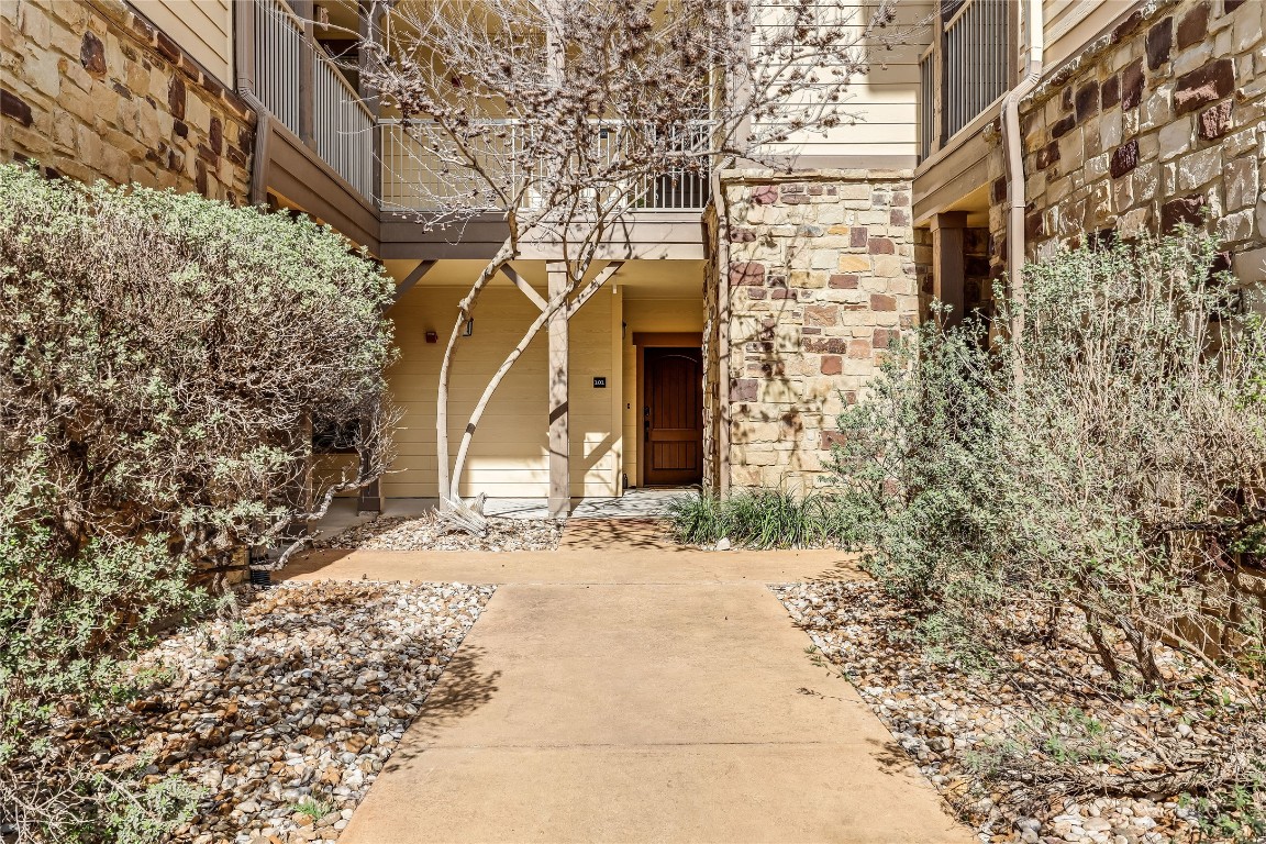 17732 Edgewood Way 101 , Jonestown, TX, 78645 | 7695764 | Realty Texas LLC