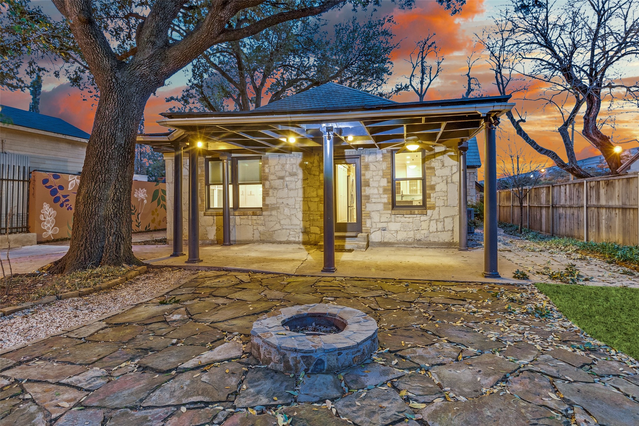5322 Denton Drive , Dallas, TX, 75235 | 20890691 | Realty Texas LLC